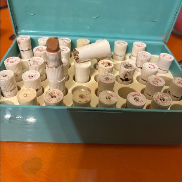 Avon Aqua Makeup Case - Picture 3 of 3